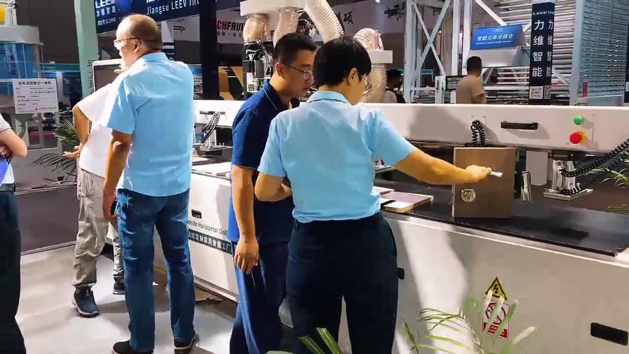 wystawa Chiny obróbka drewna excitech cnc.mp4-20240918-112512